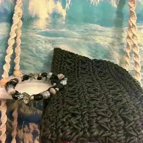 Kelly & Katie Woven Black Shoulder Bag Tote with Round Beaded Handles - Picture 14 of 17